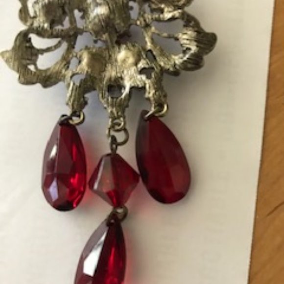 NWOT Vintage look red Necklace - Picture 3 of 3